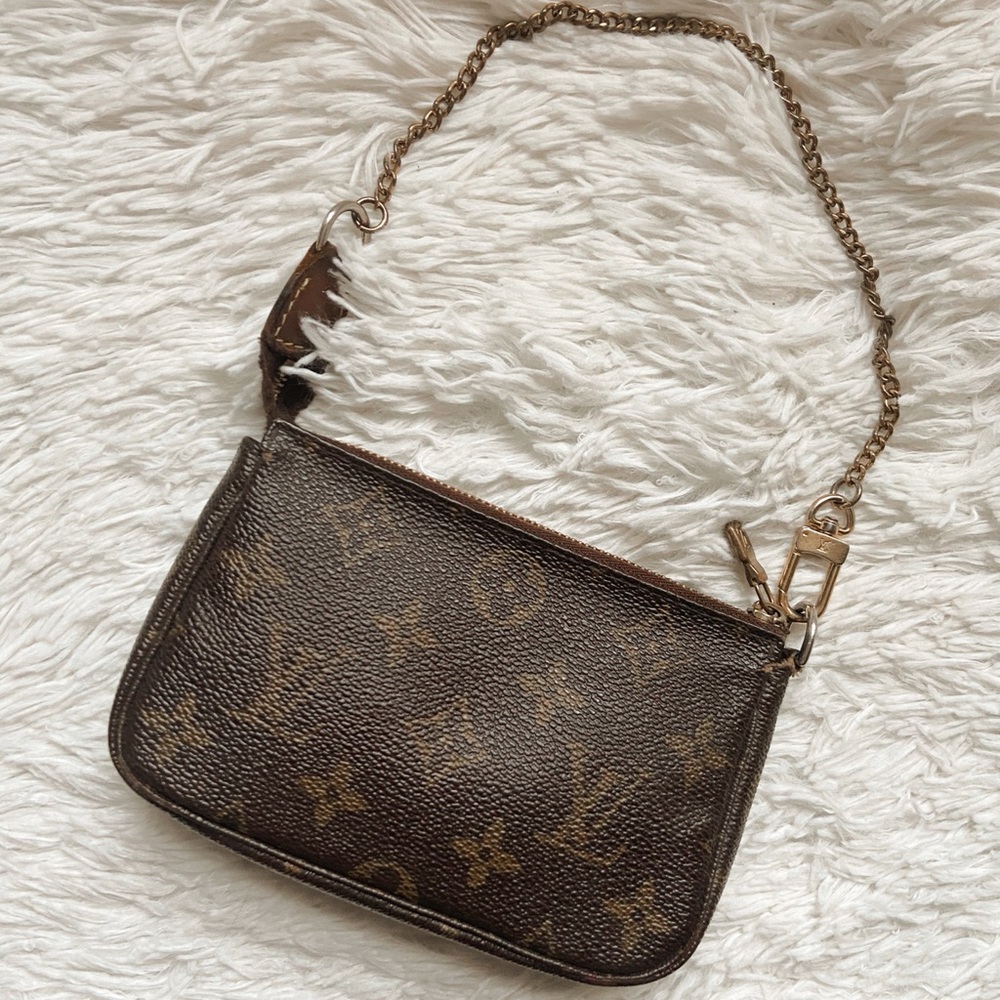 Louis Vuitton Mini Pochette